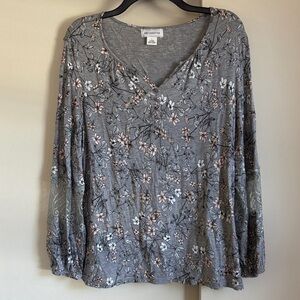 Liz Claiborne Gray Floral Long Sleeve Top